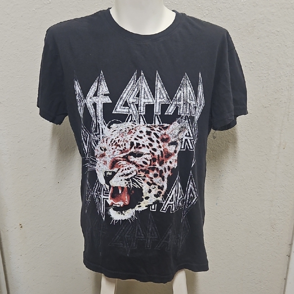 Def Leppard Black Graphic T-Shirt
